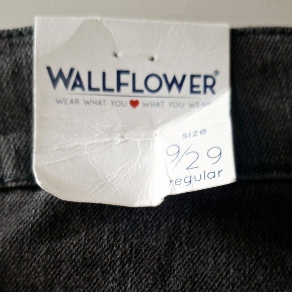 Wallflower Women's The Dad Fit High Rise Insta Vintage Black Denim Jeans Size 9 - Picture 9 of 10